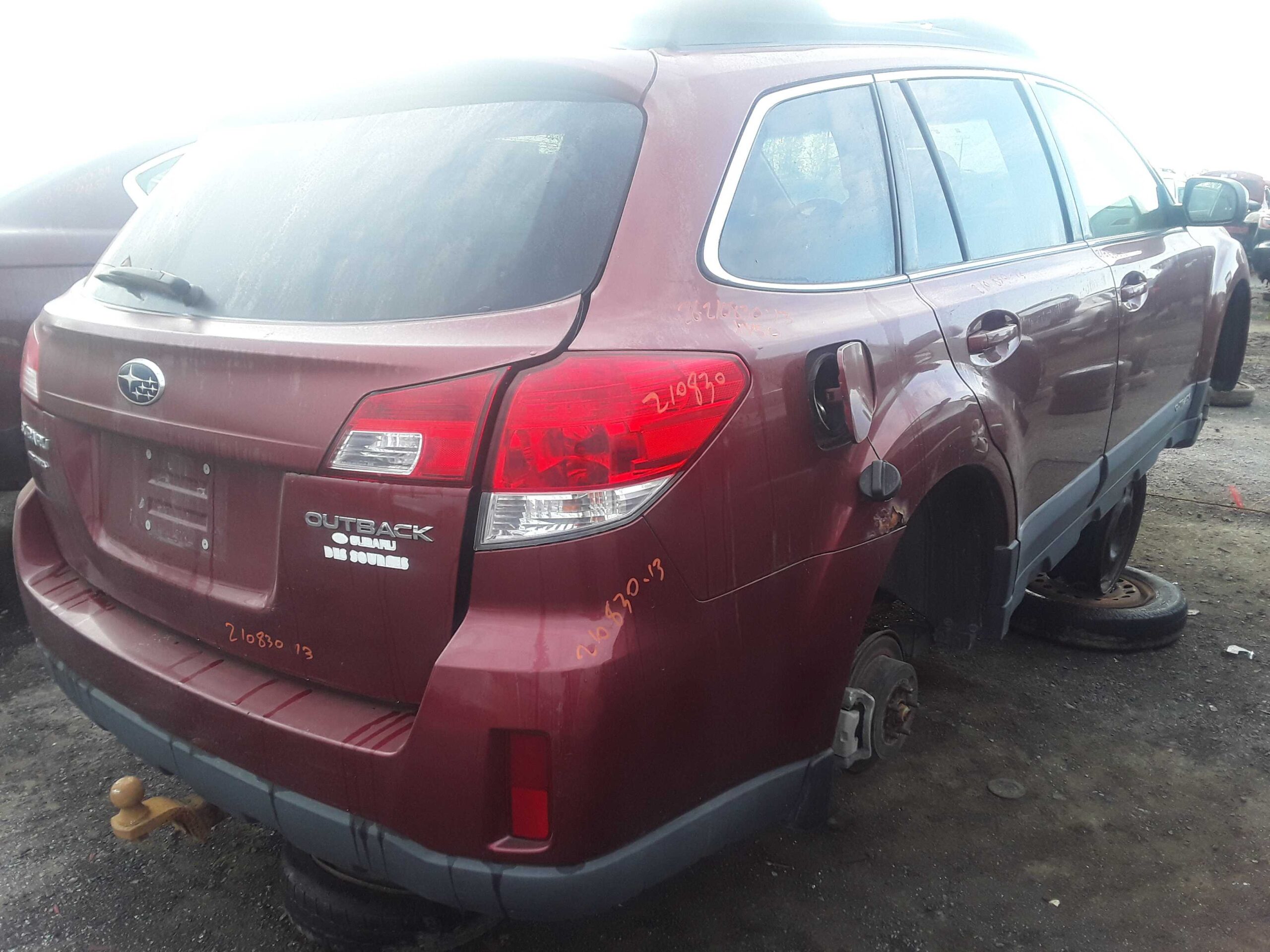 SUBARU OUTBACK 2013