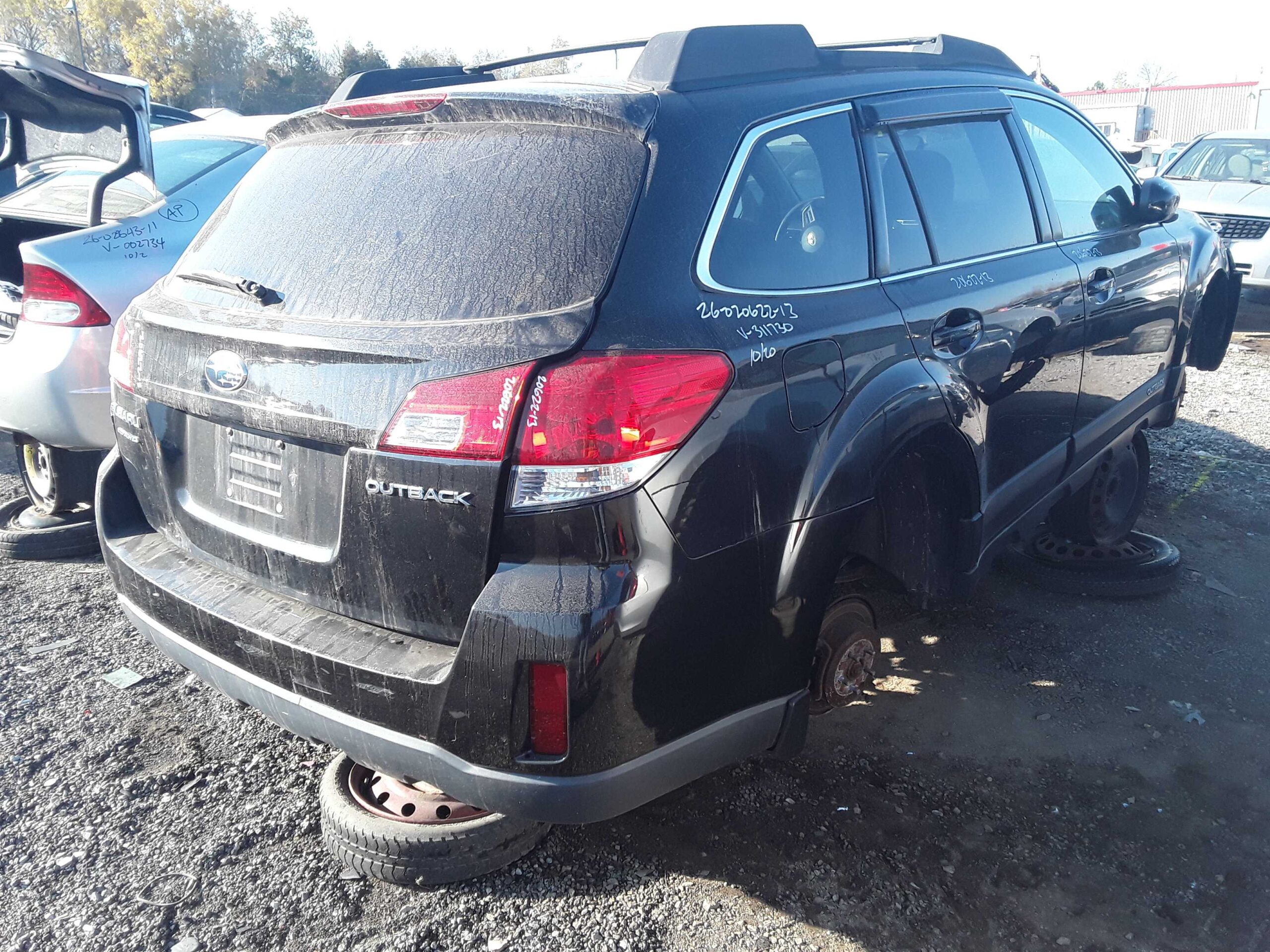 SUBARU OUTBACK 2013