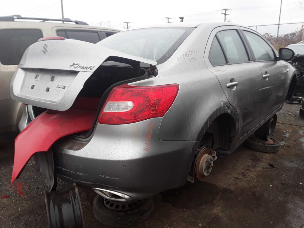 SUZUKI KIZASHI 2011
