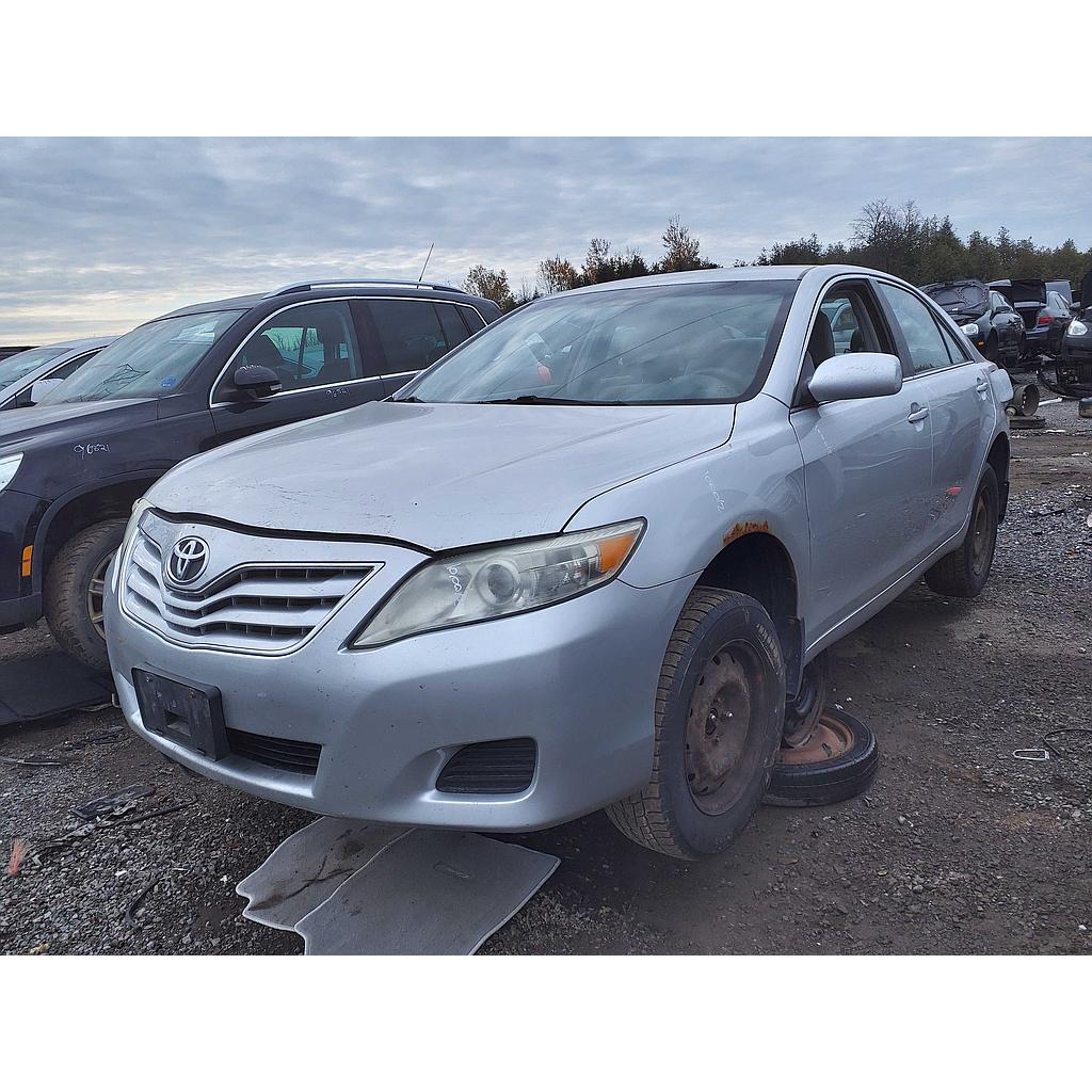 TOYOTA CAMRY 2011