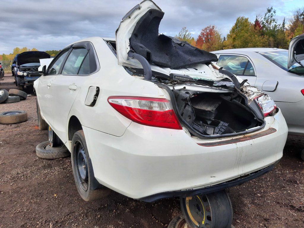 TOYOTA CAMRY 2015