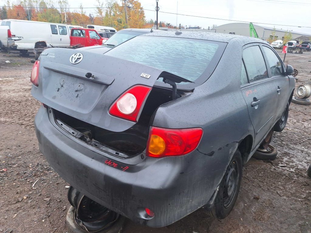 TOYOTA COROLLA 2011
