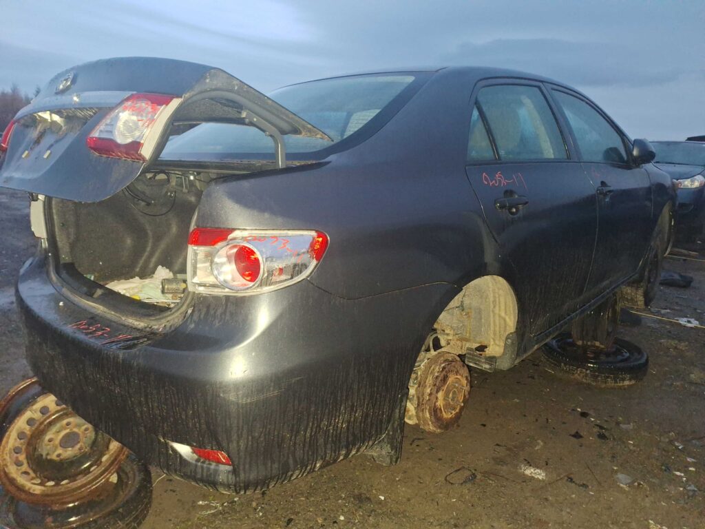 TOYOTA COROLLA 2011
