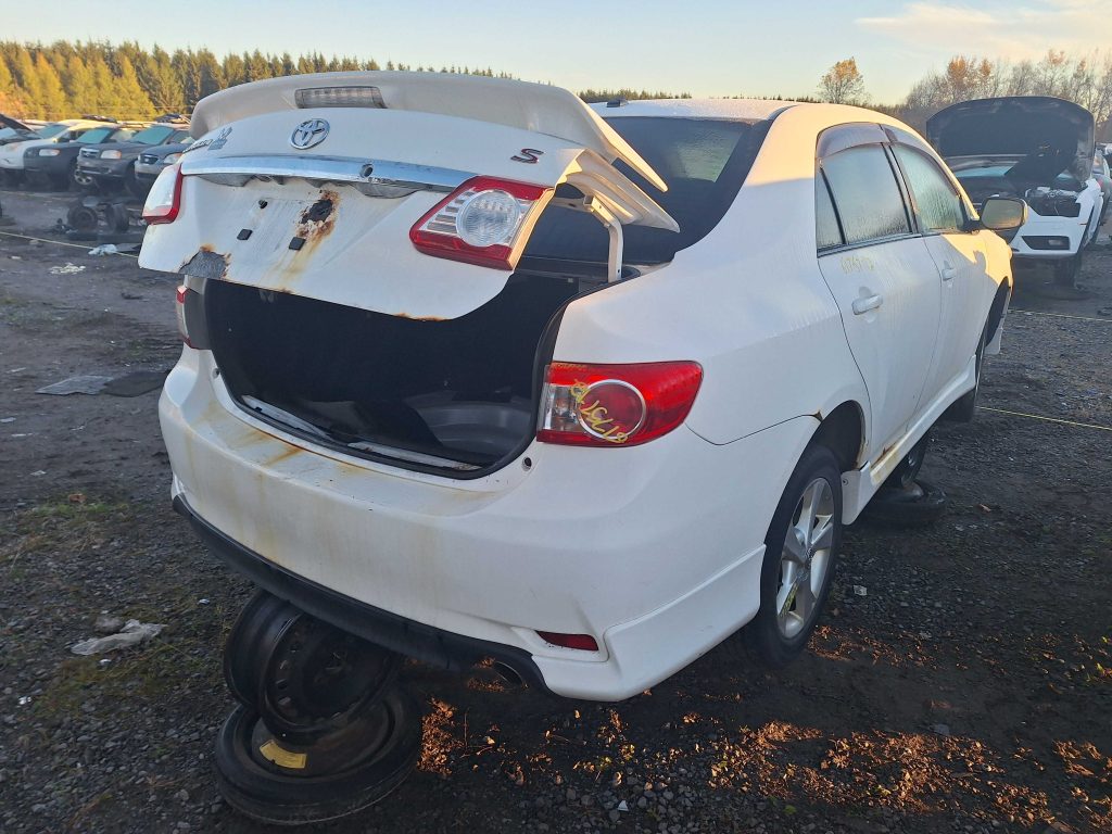 TOYOTA COROLLA 2012