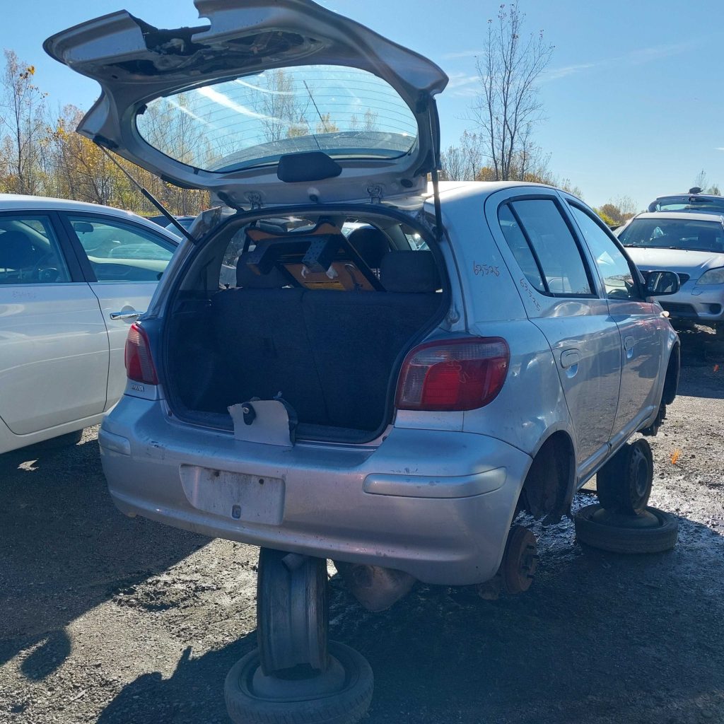 TOYOTA ECHO 2004