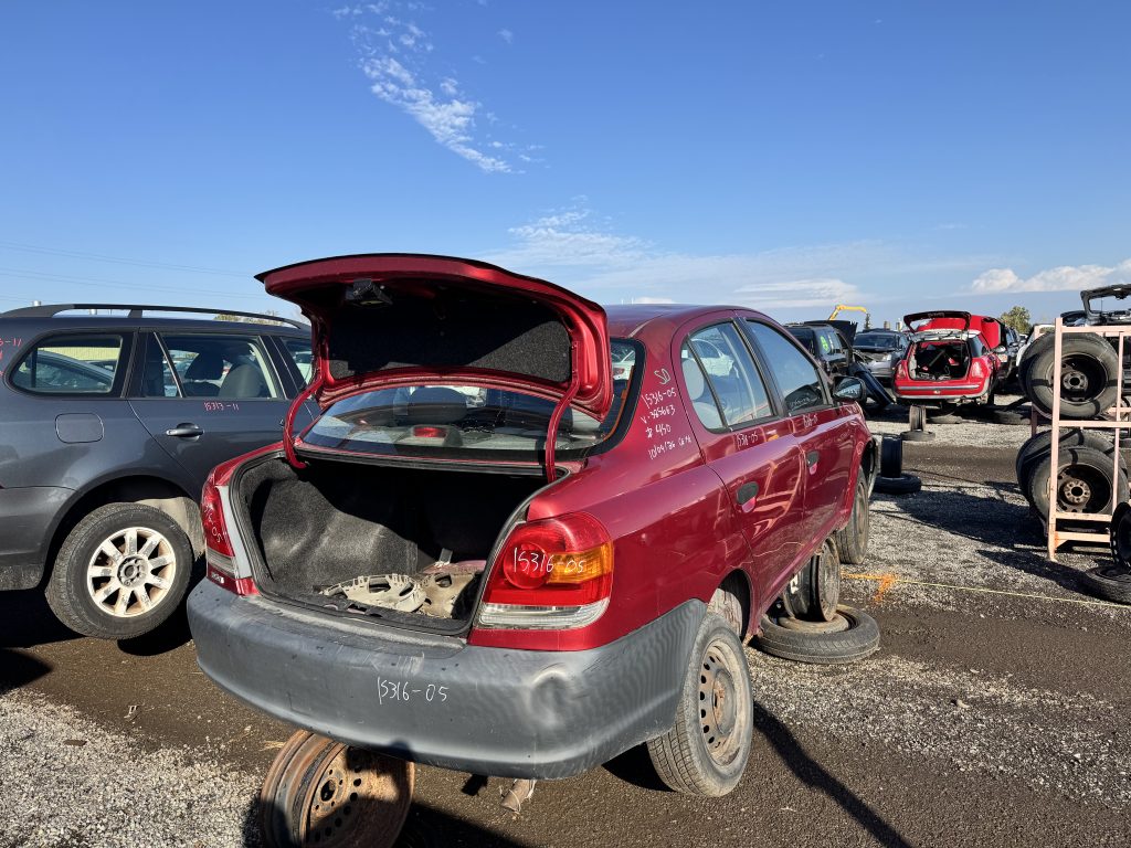 TOYOTA ECHO 2005