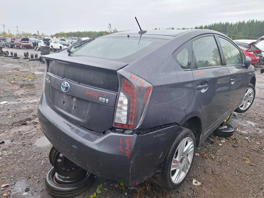 TOYOTA PRIUS 2011