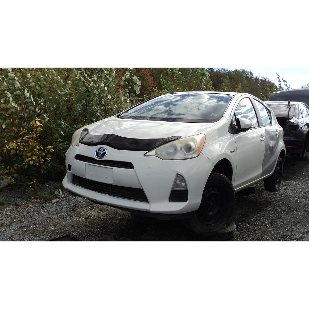 TOYOTA PRIUS 2012