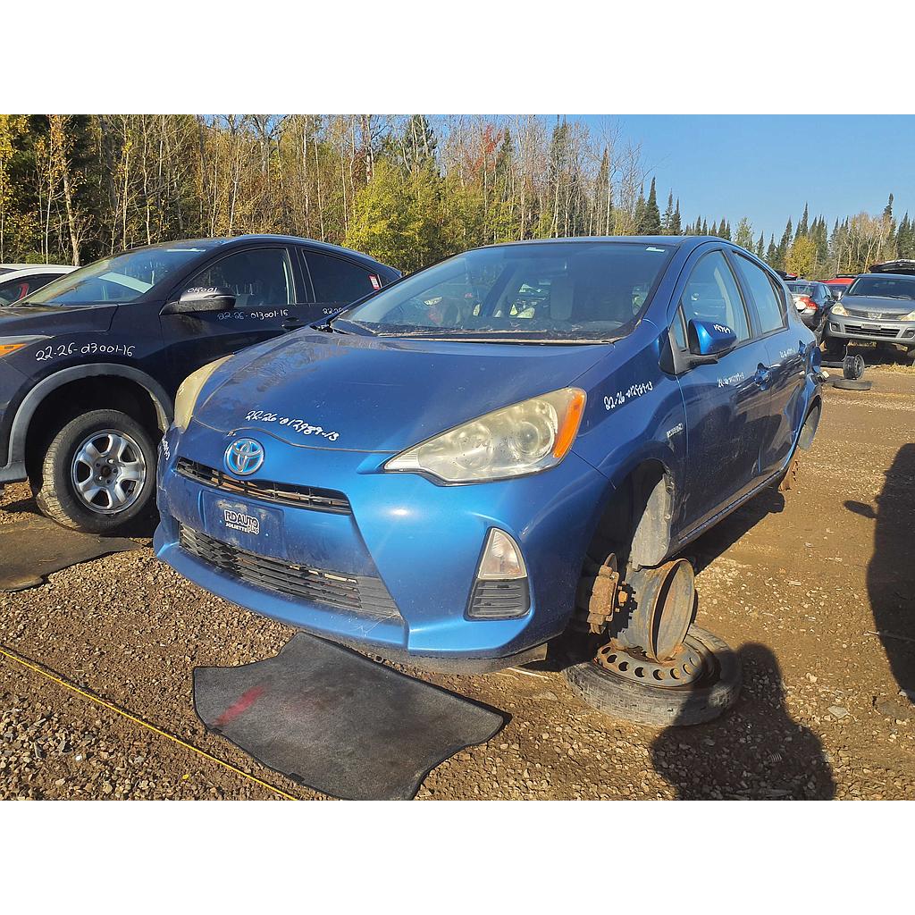 TOYOTA PRIUS 2013