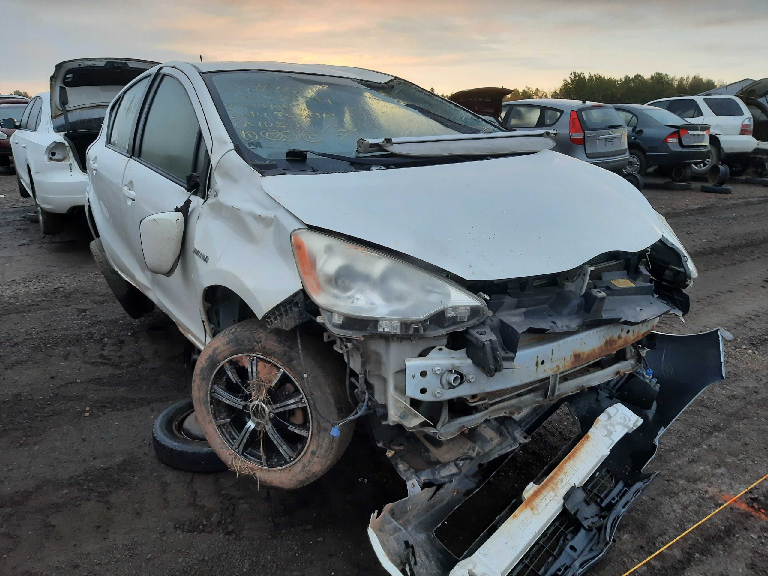 TOYOTA PRIUS 2014