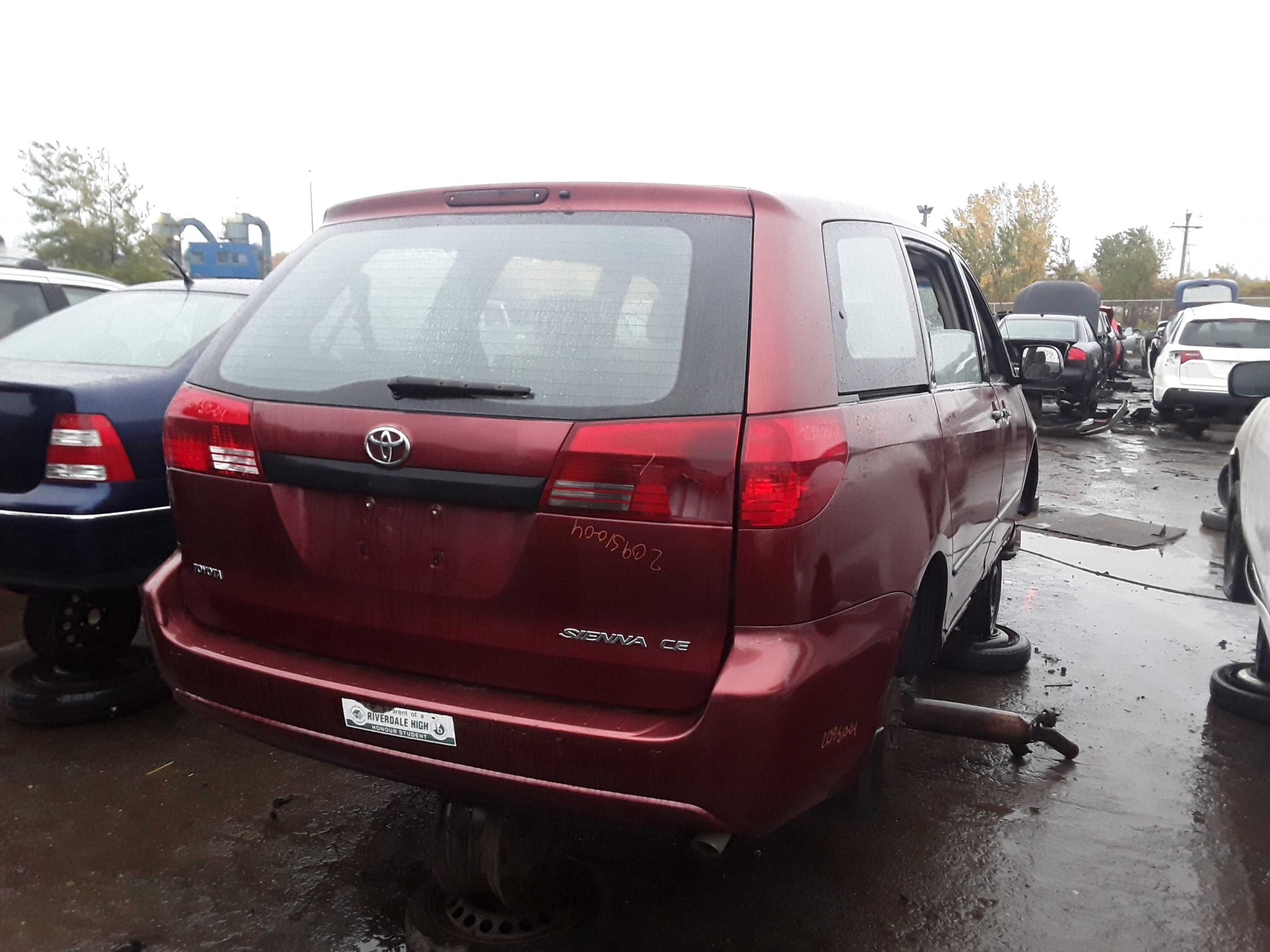 TOYOTA SIENNA 2004