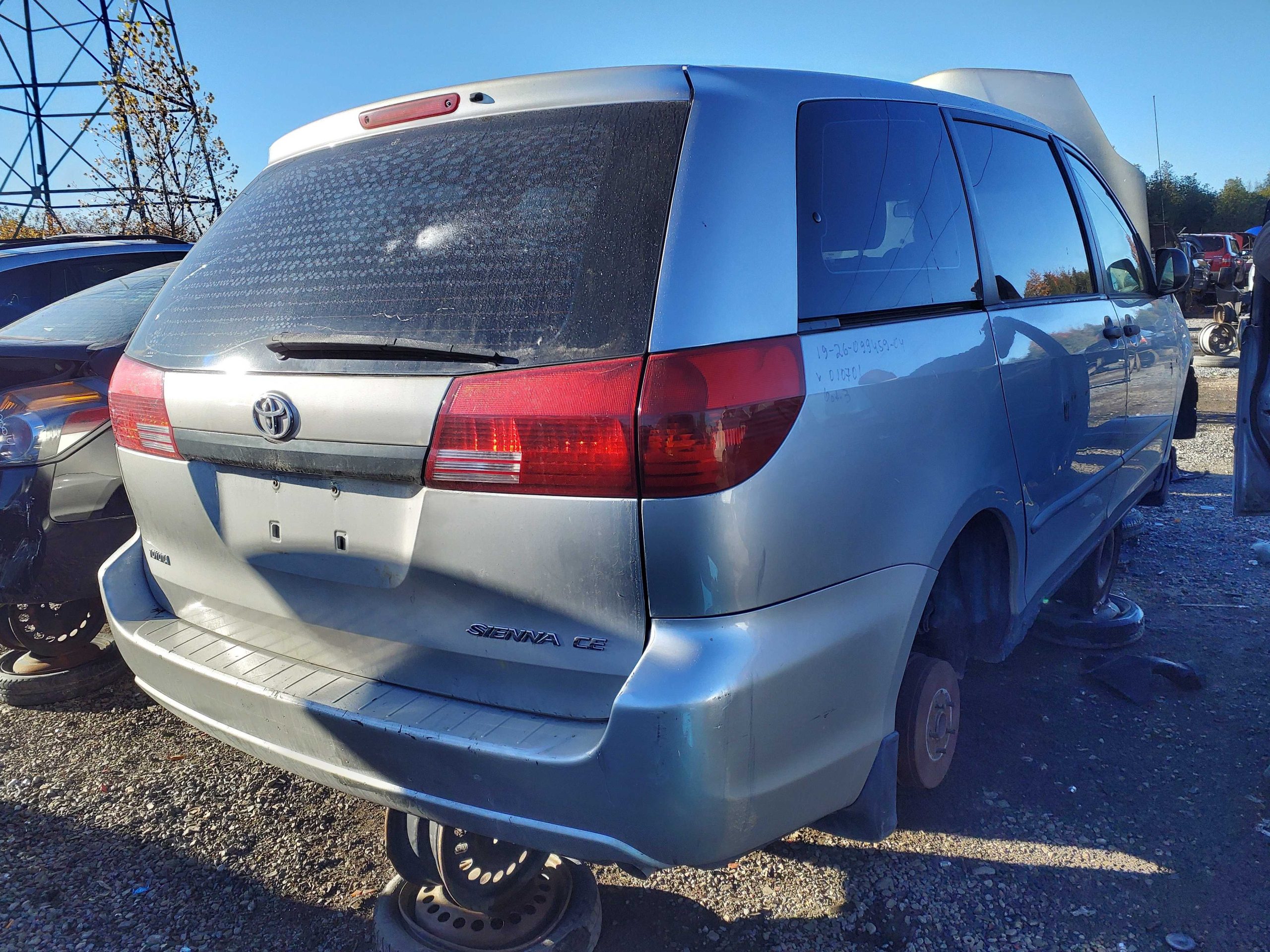 TOYOTA SIENNA 2004
