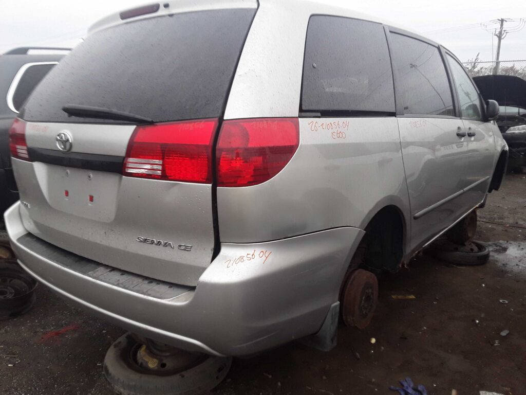 TOYOTA SIENNA 2004
