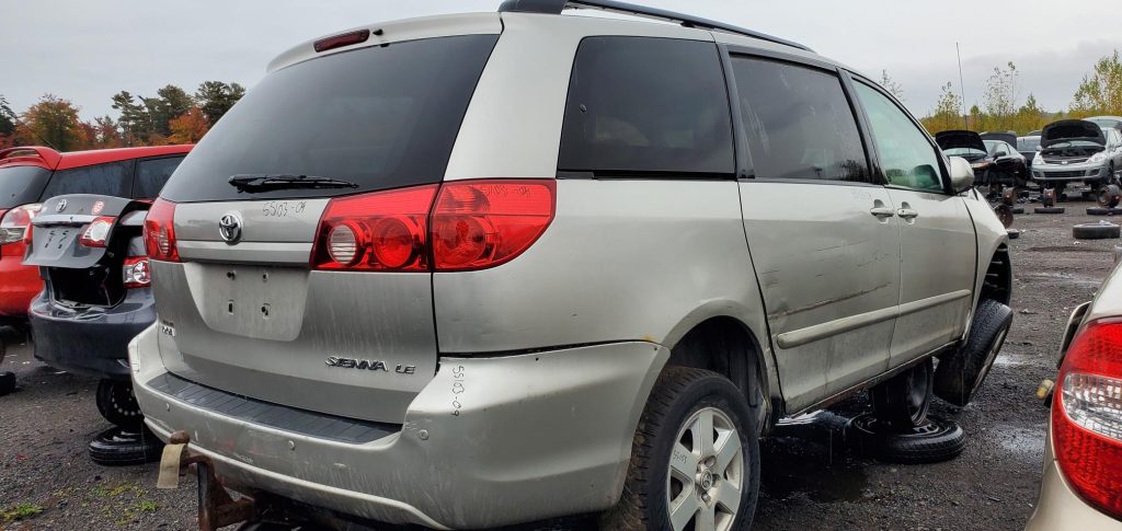 TOYOTA SIENNA 2009