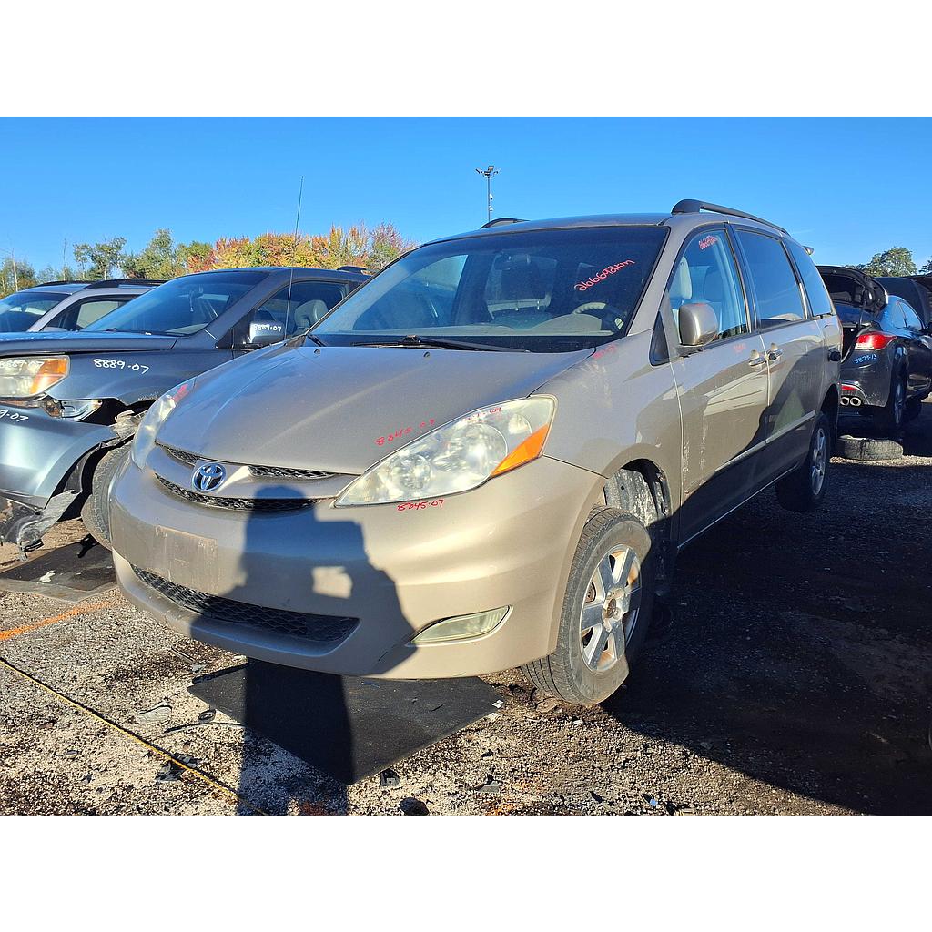 TOYOTA SIENNA 2009