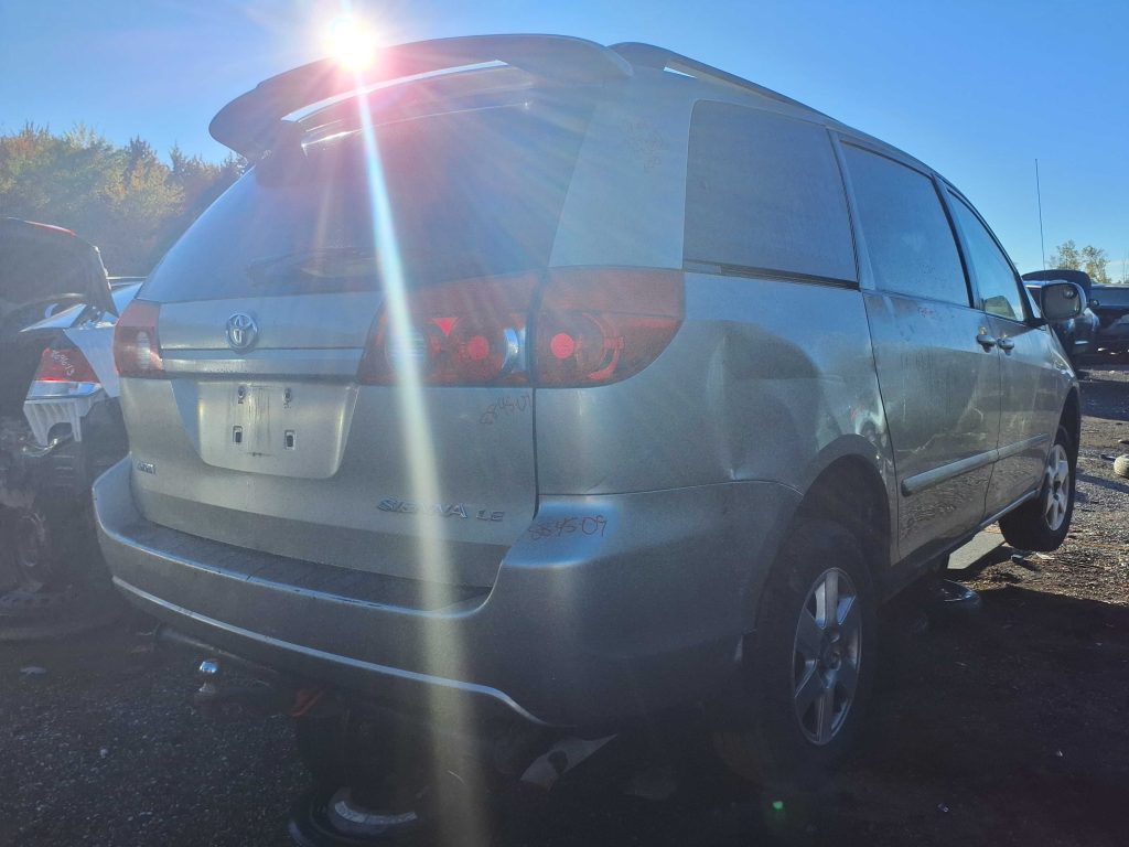 TOYOTA SIENNA 2009