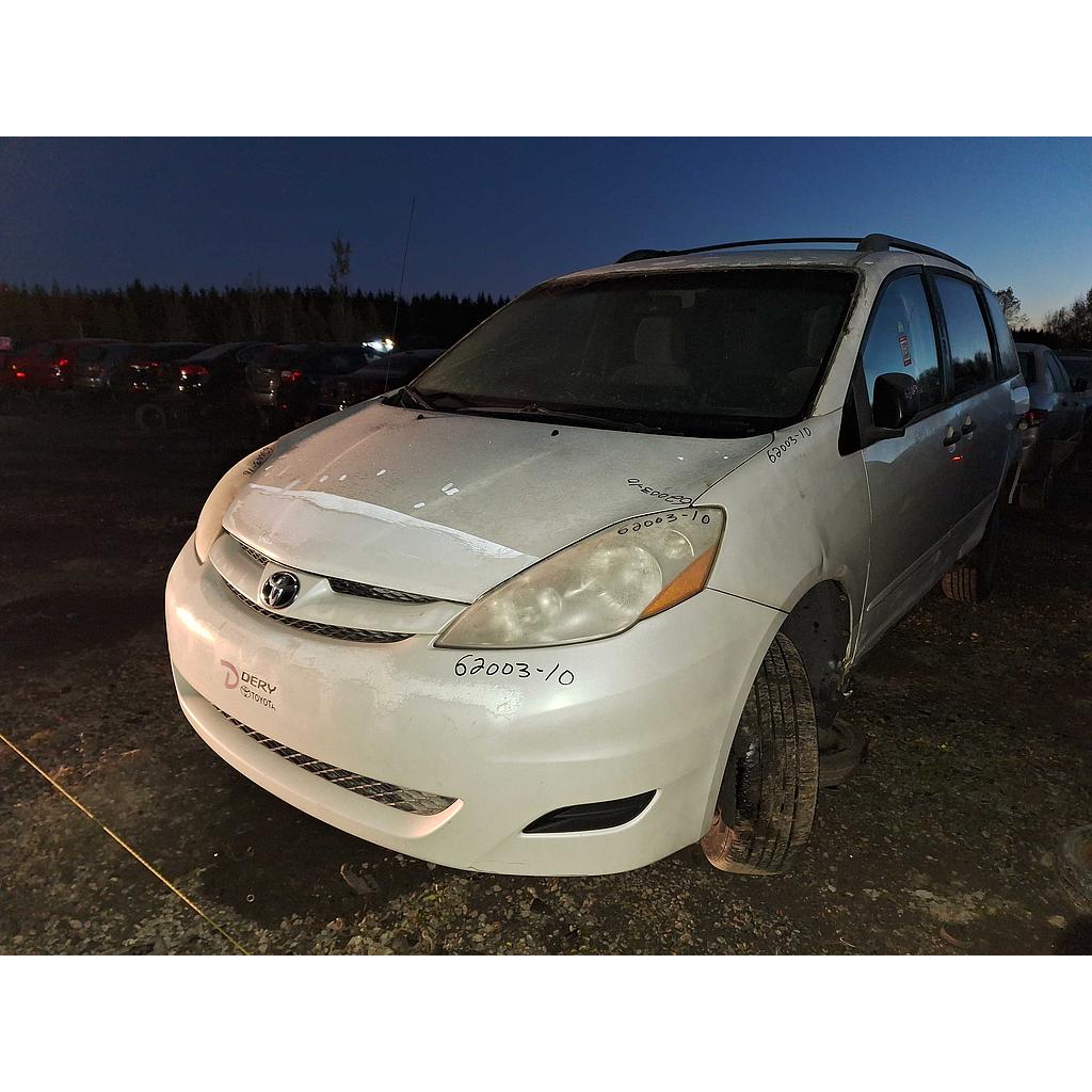 TOYOTA SIENNA 2010