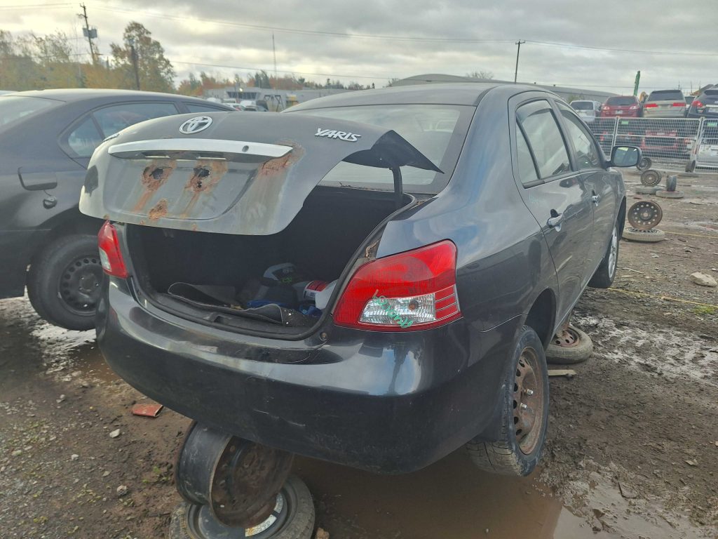 TOYOTA YARIS 2009