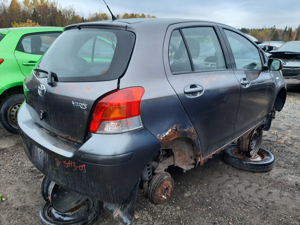 TOYOTA YARIS 2009