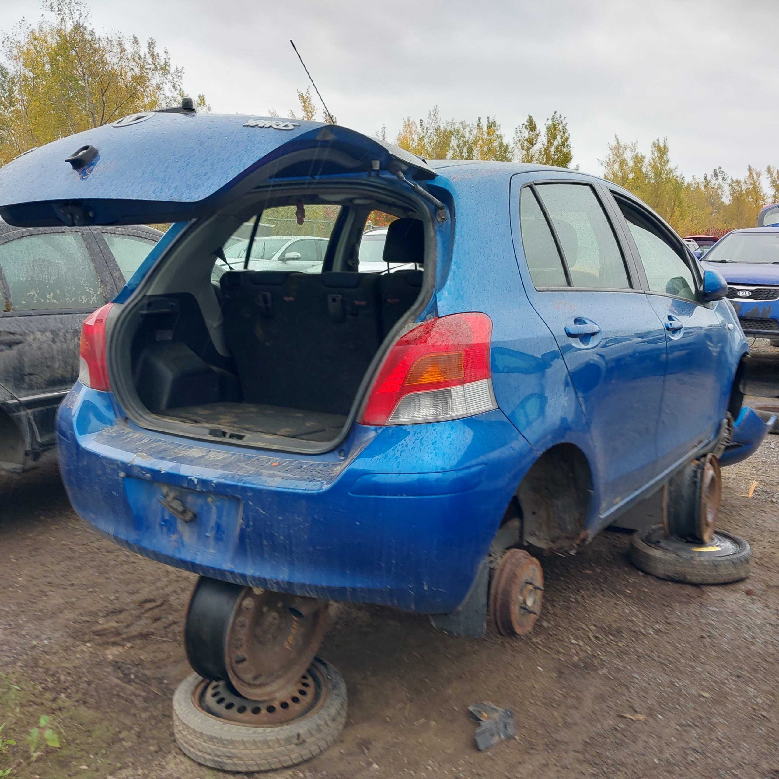 TOYOTA YARIS 2011