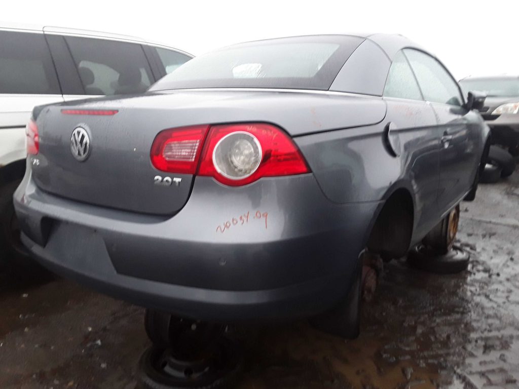 VOLKSWAGEN EOS 2009