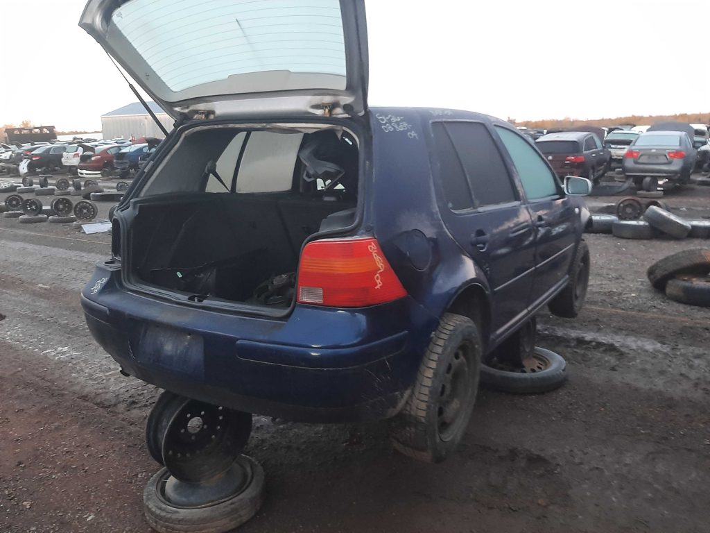 VOLKSWAGEN GOLF 2004