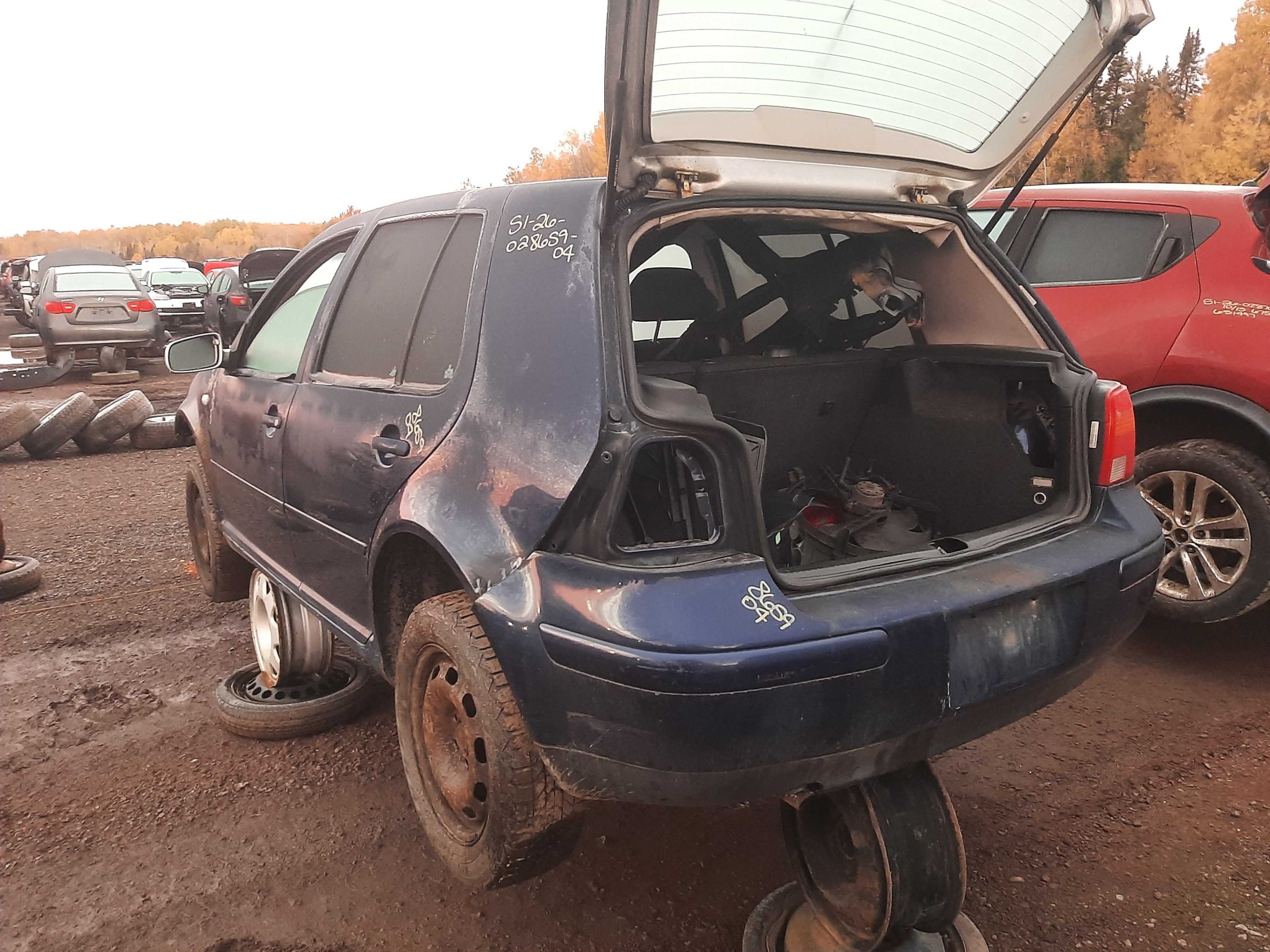 VOLKSWAGEN GOLF 2004