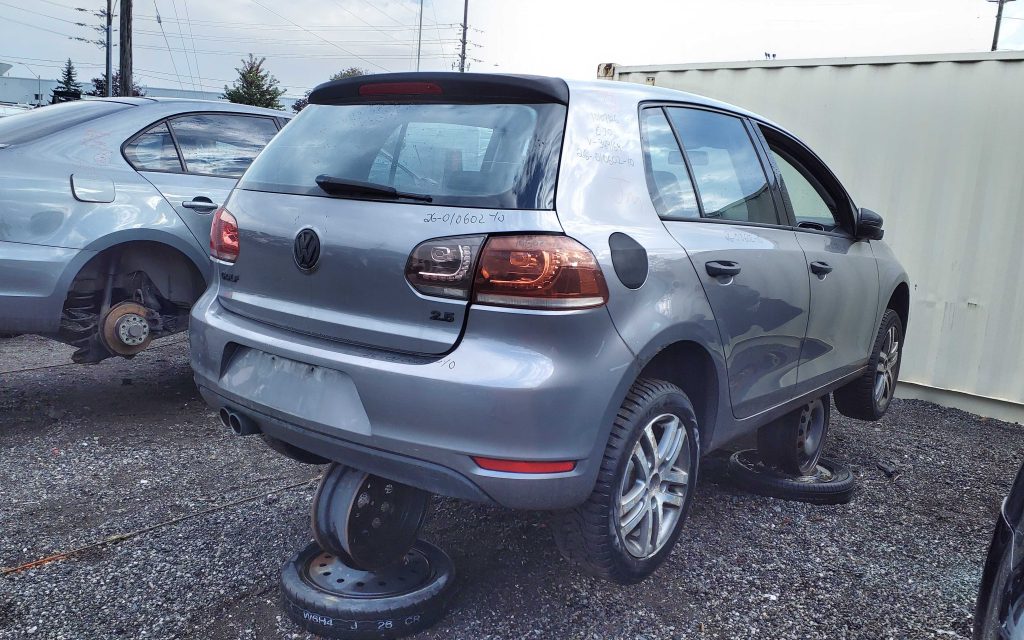 VOLKSWAGEN GOLF 2010