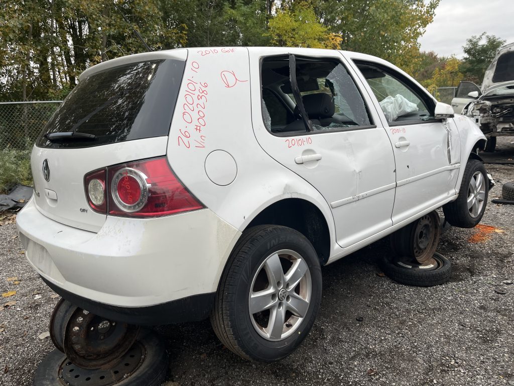 VOLKSWAGEN GOLF 2010