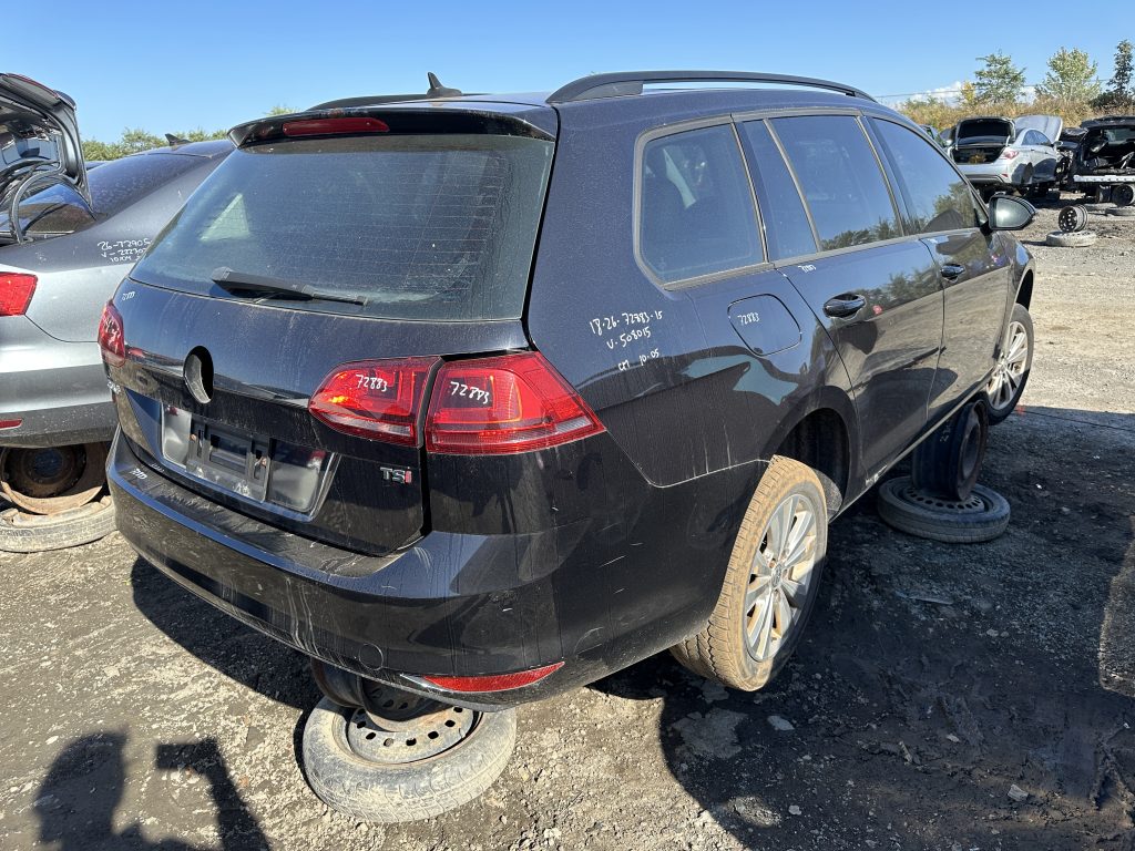 VOLKSWAGEN GOLF 2015