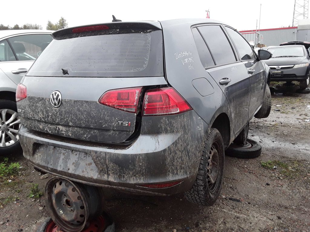 VOLKSWAGEN GOLF 2016