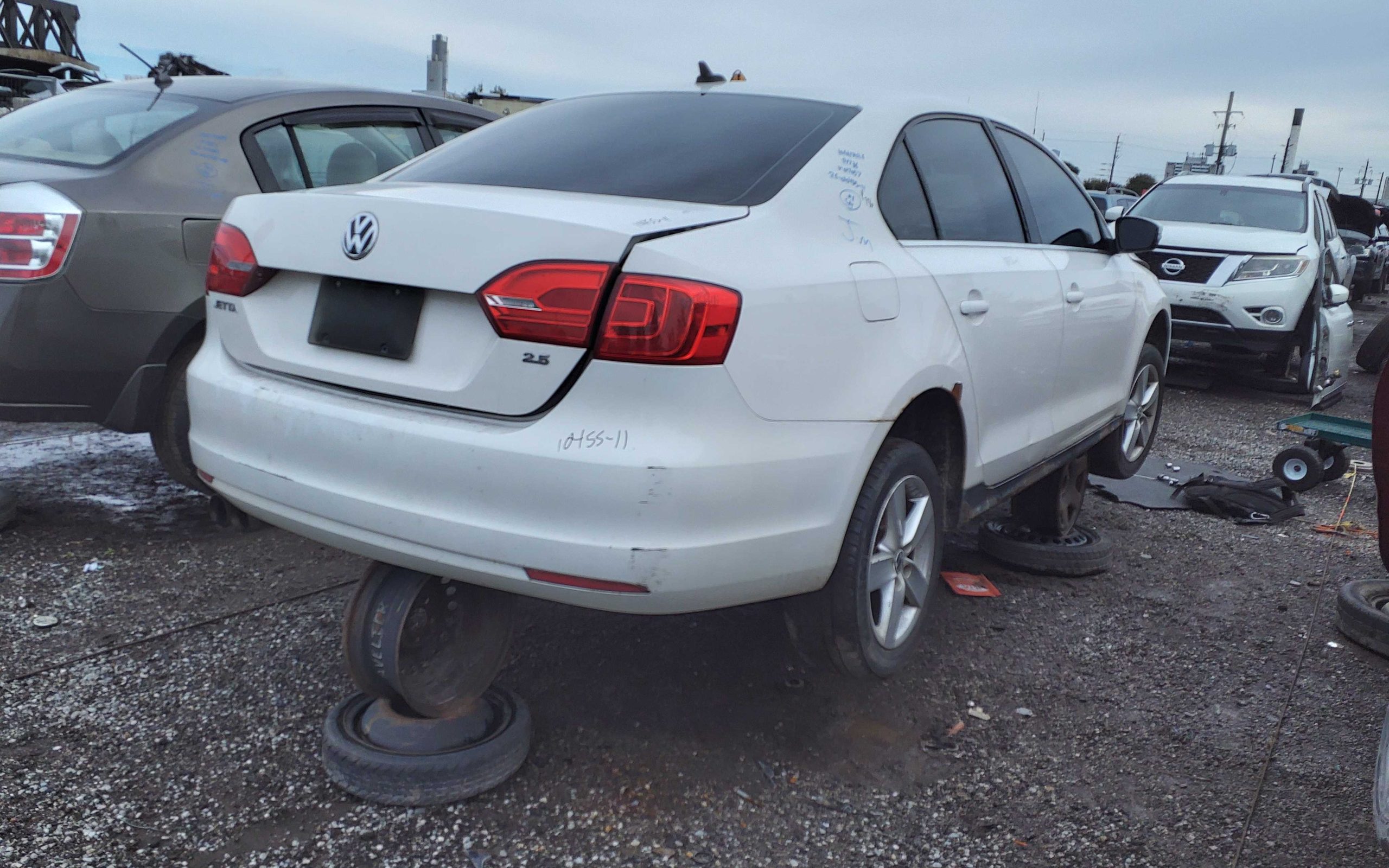VOLKSWAGEN JETTA 2011