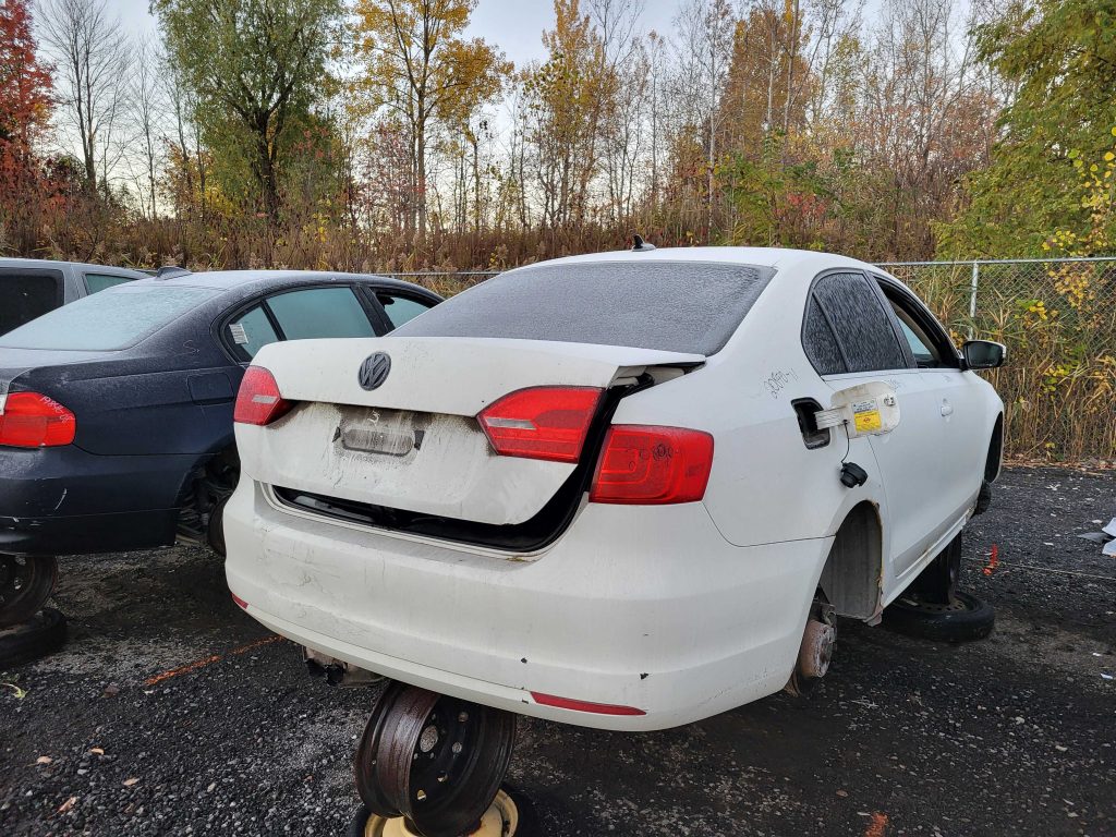VOLKSWAGEN JETTA 2011