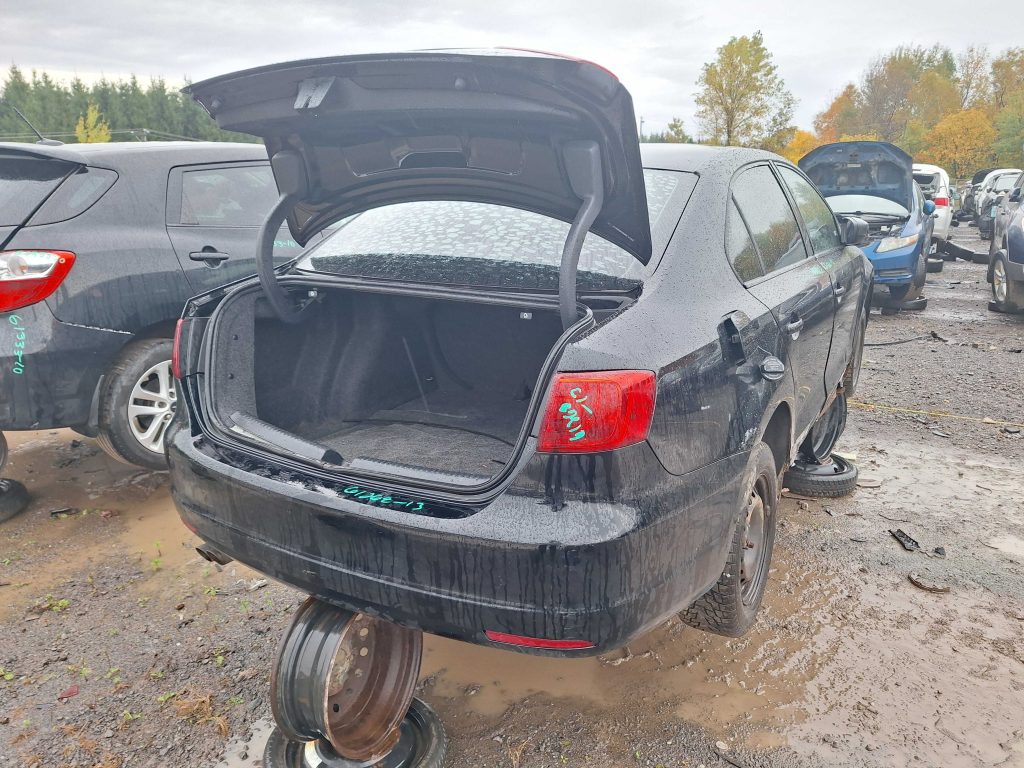 VOLKSWAGEN JETTA 2013
