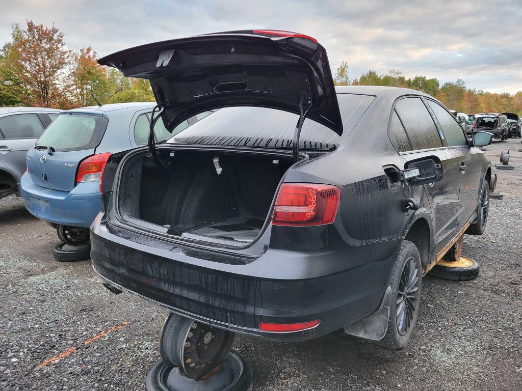 VOLKSWAGEN JETTA 2016