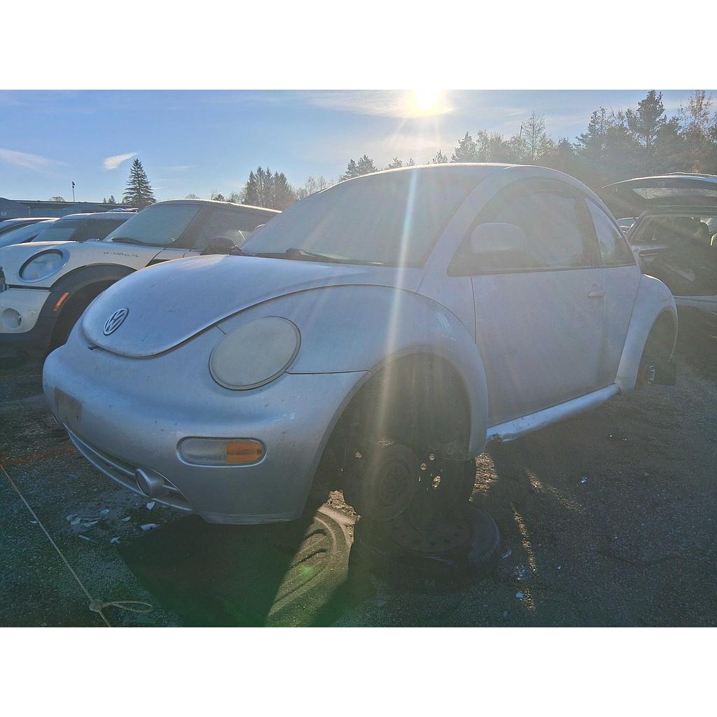 VOLKSWAGEN NEW BEETLE 1998