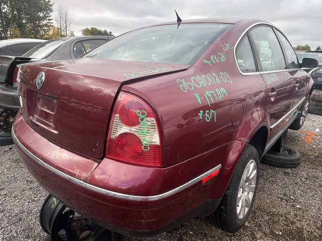 VOLKSWAGEN PASSAT 2003