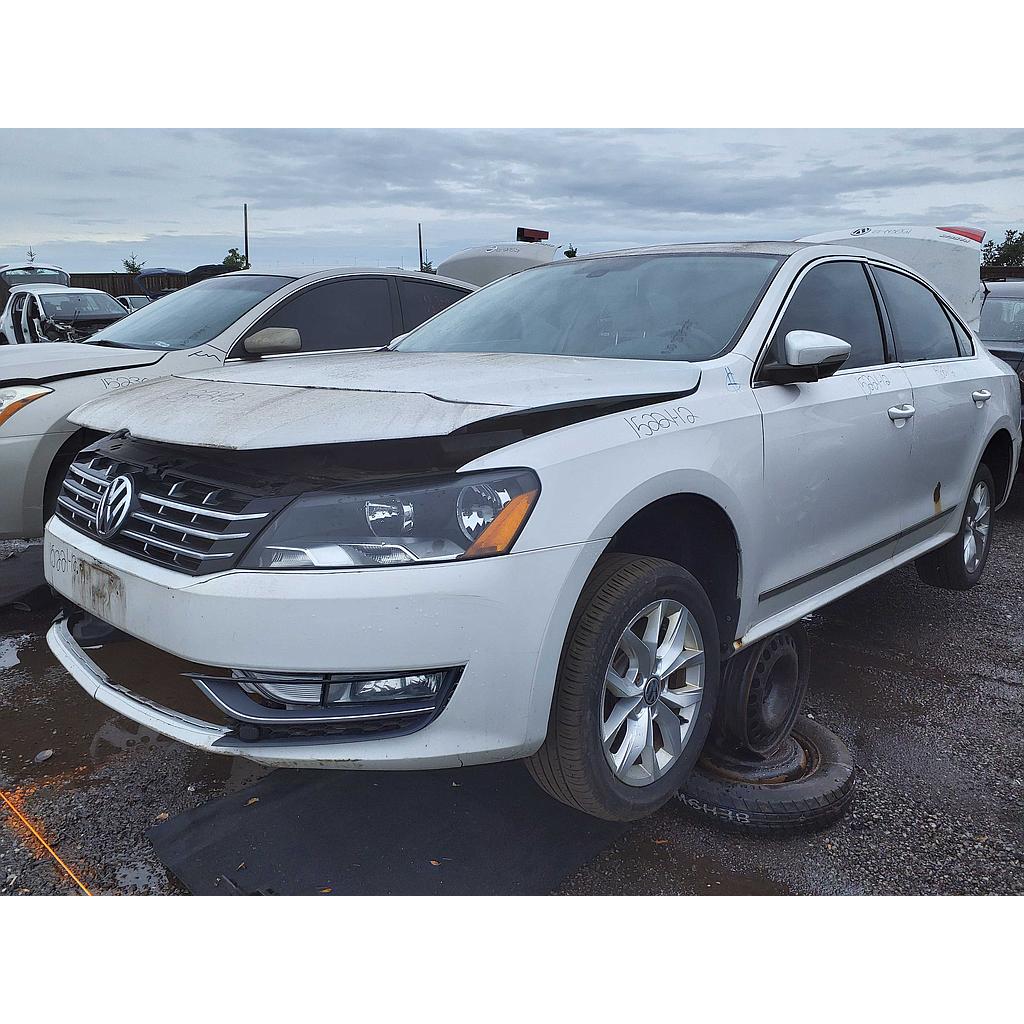 VOLKSWAGEN PASSAT 2012
