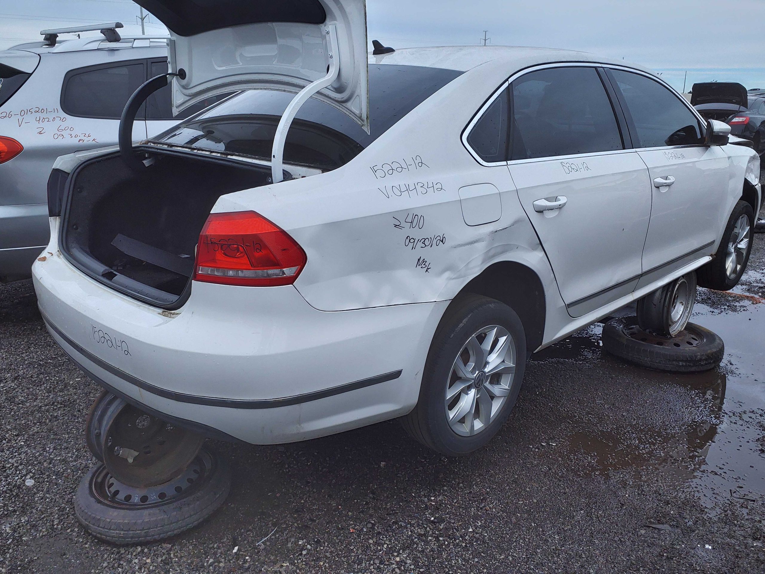 VOLKSWAGEN PASSAT 2012