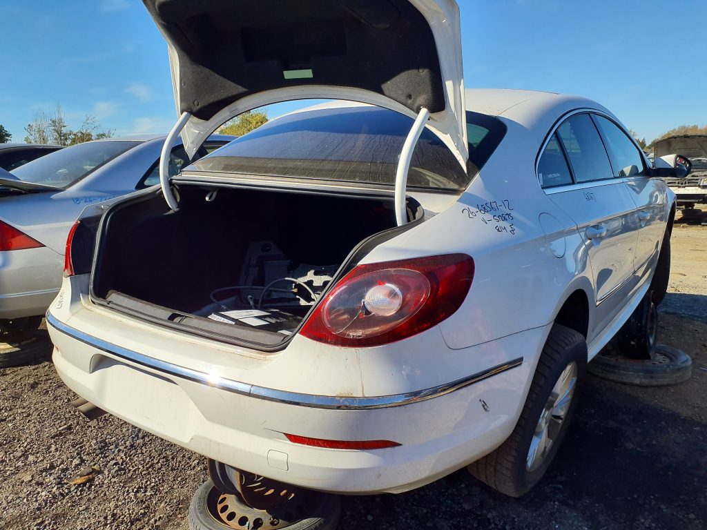 VOLKSWAGEN PASSAT 2012