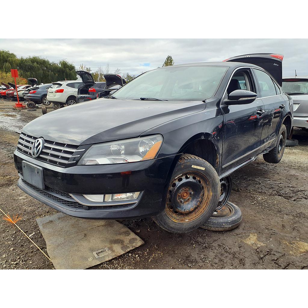VOLKSWAGEN PASSAT 2012