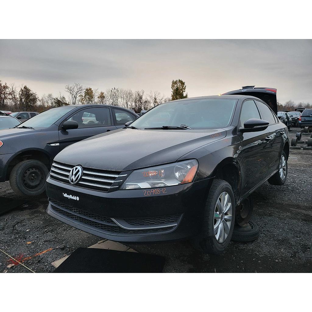 VOLKSWAGEN PASSAT 2012