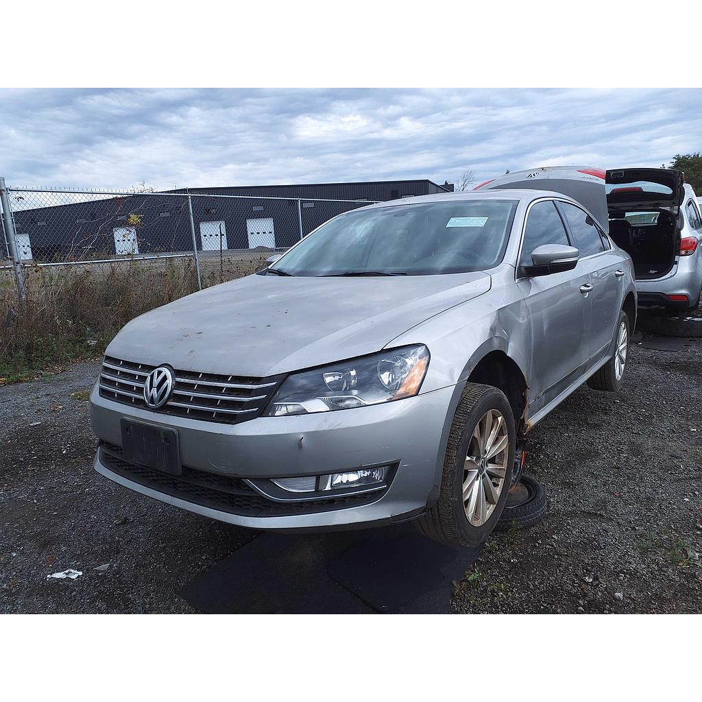 VOLKSWAGEN PASSAT 2013