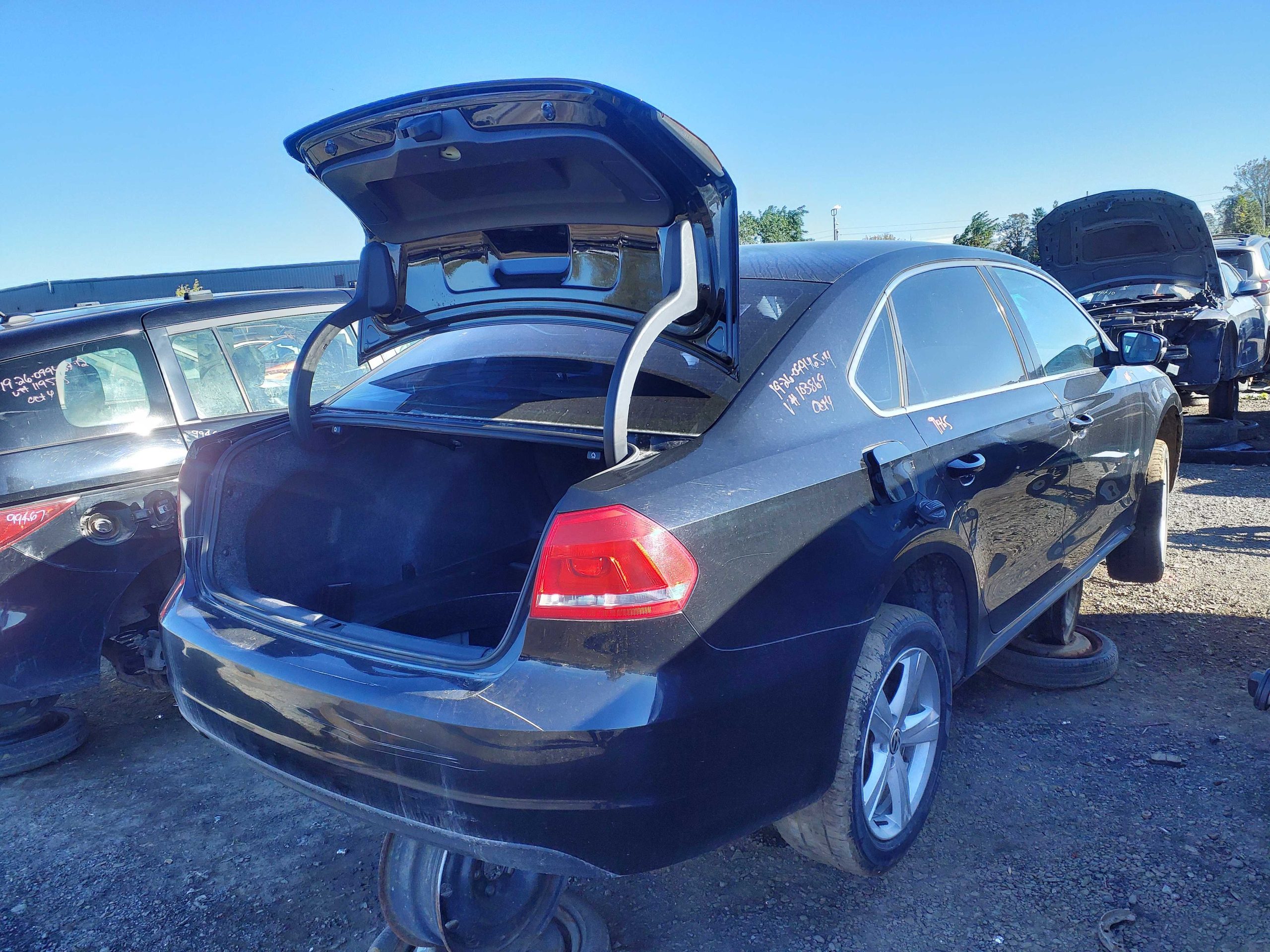 VOLKSWAGEN PASSAT 2014