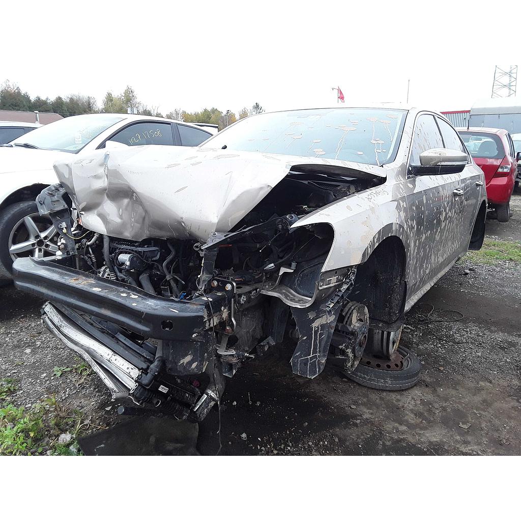 VOLKSWAGEN PASSAT 2015