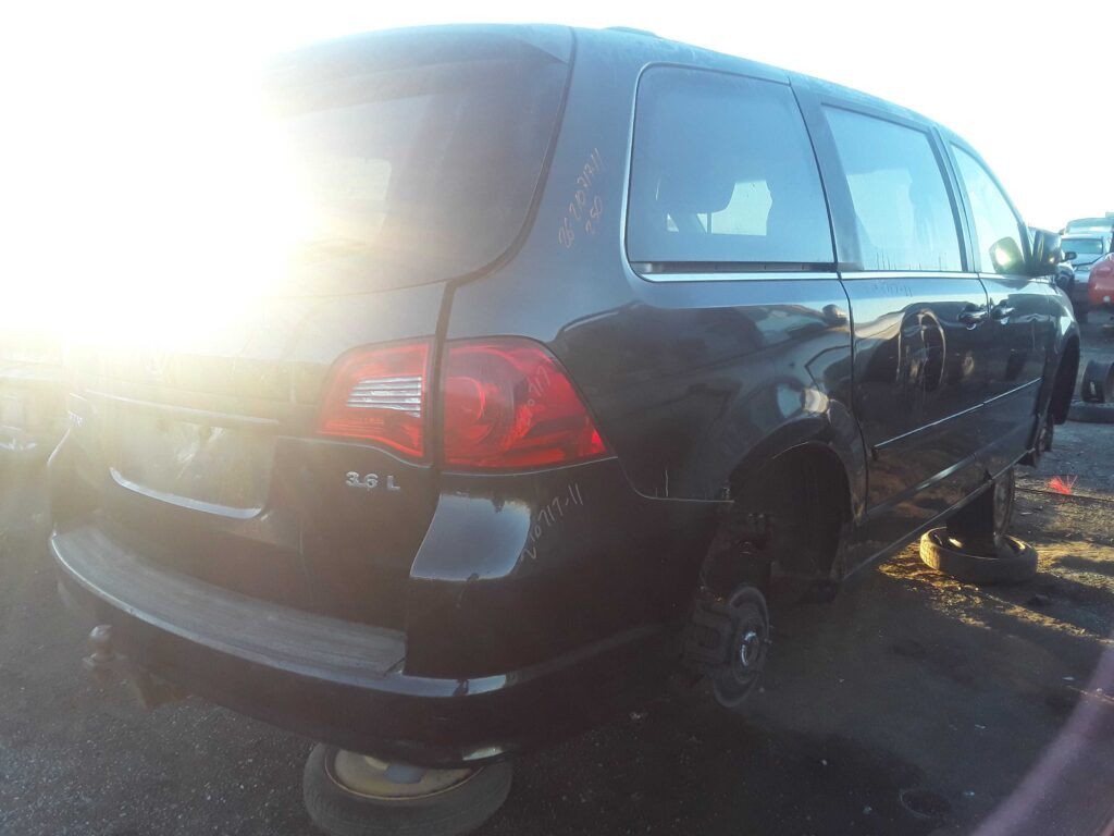 VOLKSWAGEN ROUTAN 2011