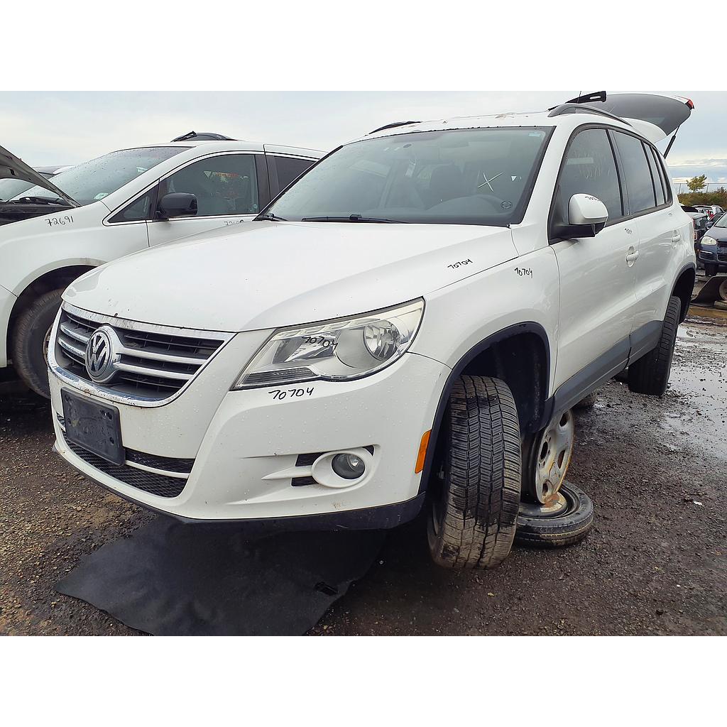 VOLKSWAGEN TIGUAN 2011