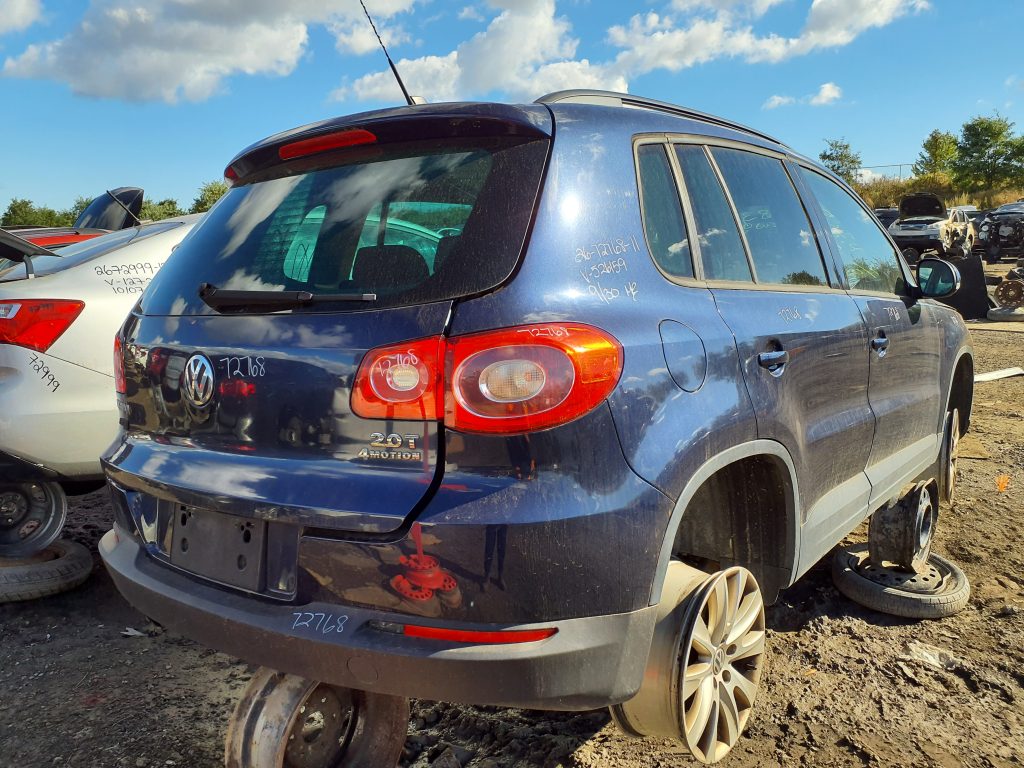 VOLKSWAGEN TIGUAN 2011
