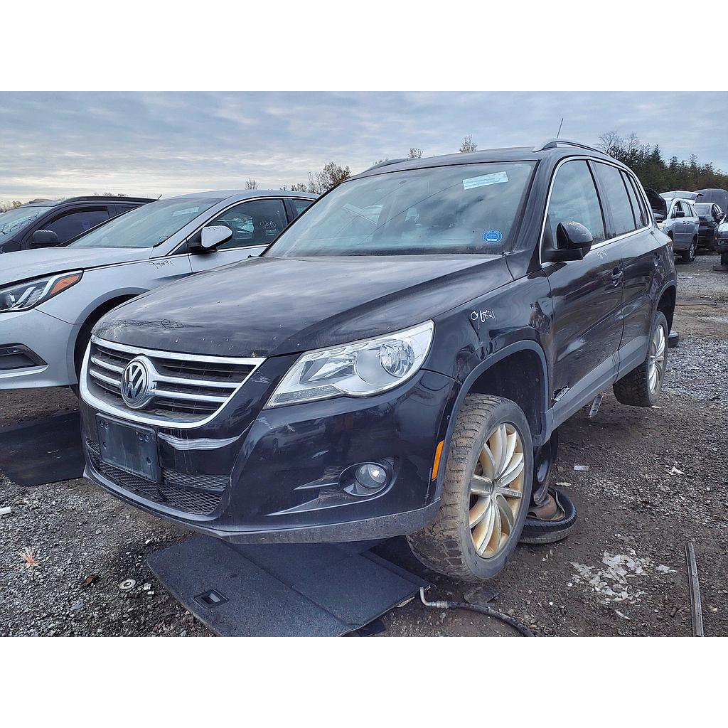 VOLKSWAGEN TIGUAN 2011
