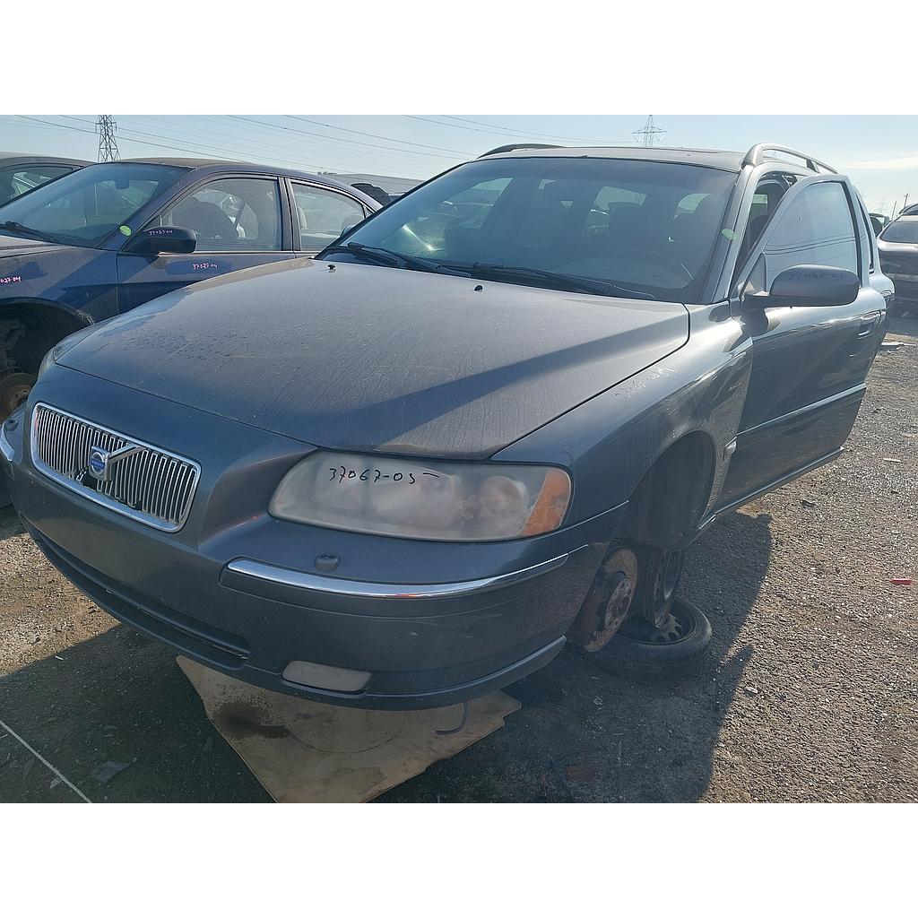 VOLVO V70 2005